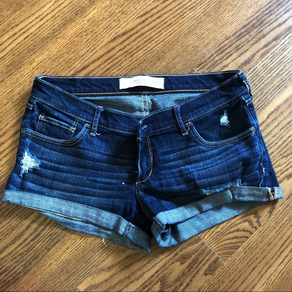 A&F JEAN SHORTS